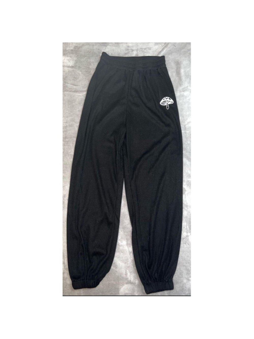 Women's Romwe Joggers Size 6 Black White Mushroom Print Pants